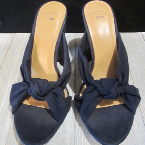 GAP - Navy Blue Suede Slip On Heels - Size 9 - Picture 2 of 8